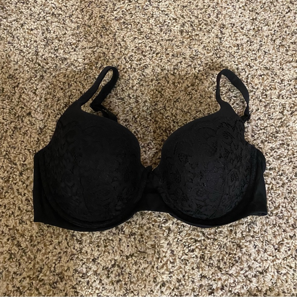 Elegant Black Lace Bra Victorias Secret Lined Demi 36D